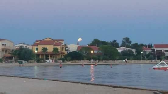 Apartmani Ana Vir Exterior foto