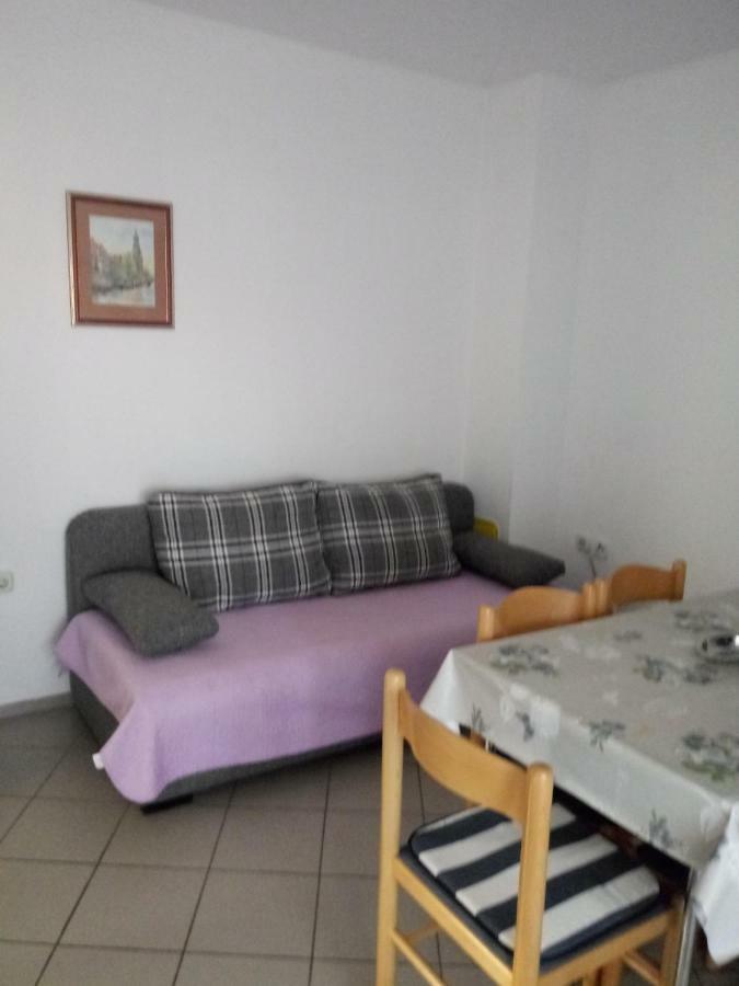 Apartmani Ana Vir Exterior foto
